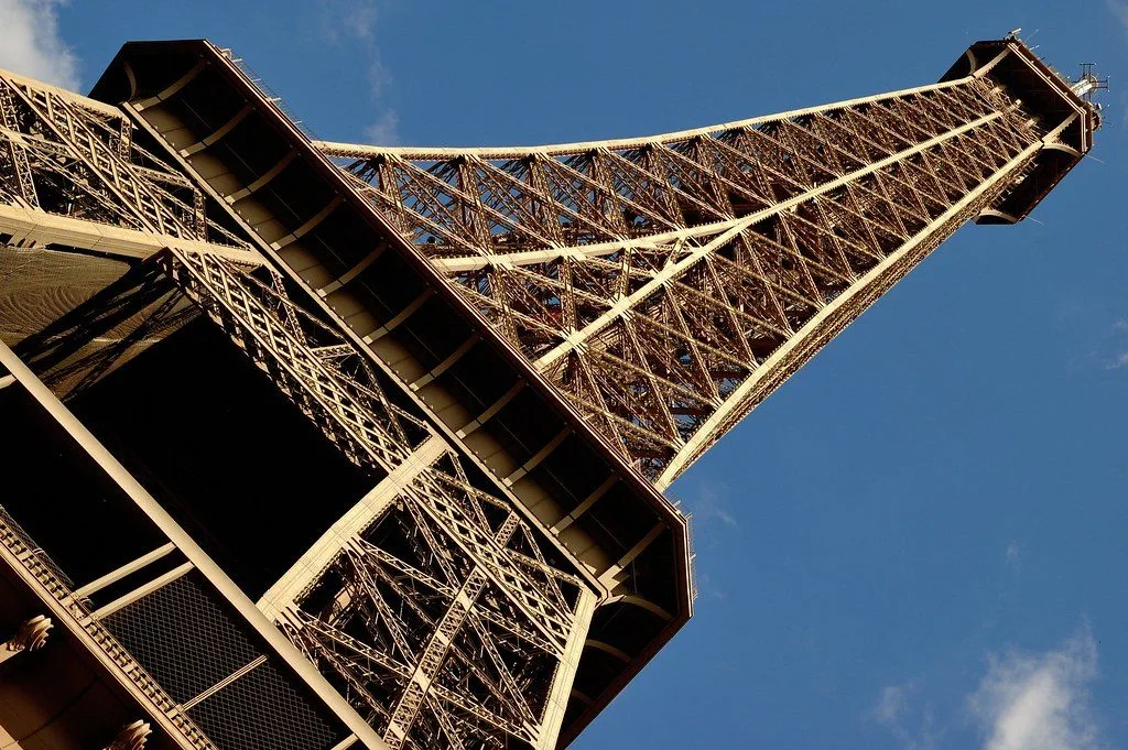 Five More Arrested Over €88m Louvre Jewel Heist