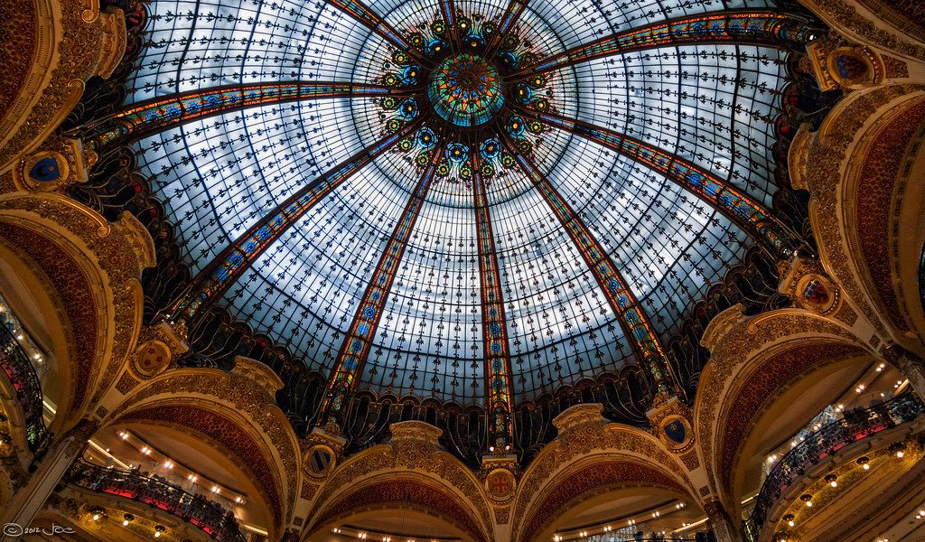 Tourists recall frantic escapes from France wildfires