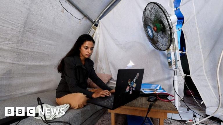 Dependants of Gaza students can come to UK, government says