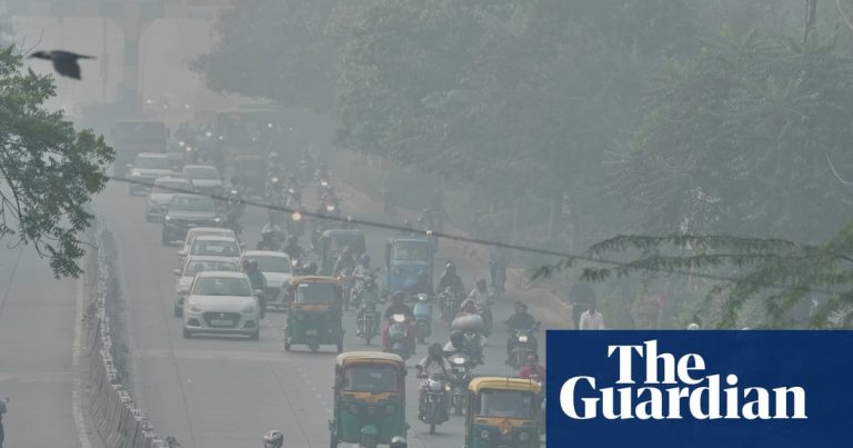 Delhi awakes to a toxic haze after Diwali as pollution season begins