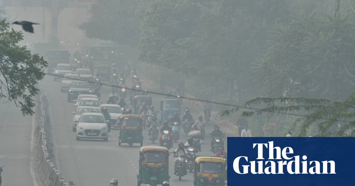 Delhi awakes to a toxic haze after Diwali as pollution season begins